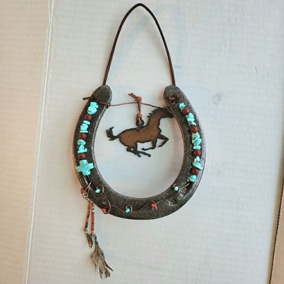 Handmade horseshoe turquoise hanging horse - Picture 4 of 8
